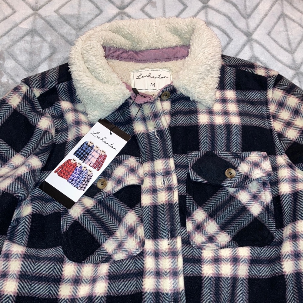 New with tags Leehanton woman’s plaid flannel jacket. Size M
